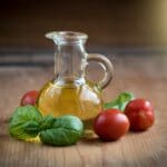 Oliwa z oliwek - właściwości, zastosowanie i przeciwwskazania